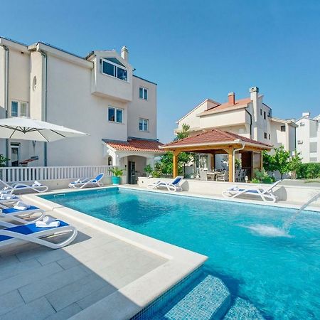 Apartments Plavi Biser Sibenik Bagian luar foto