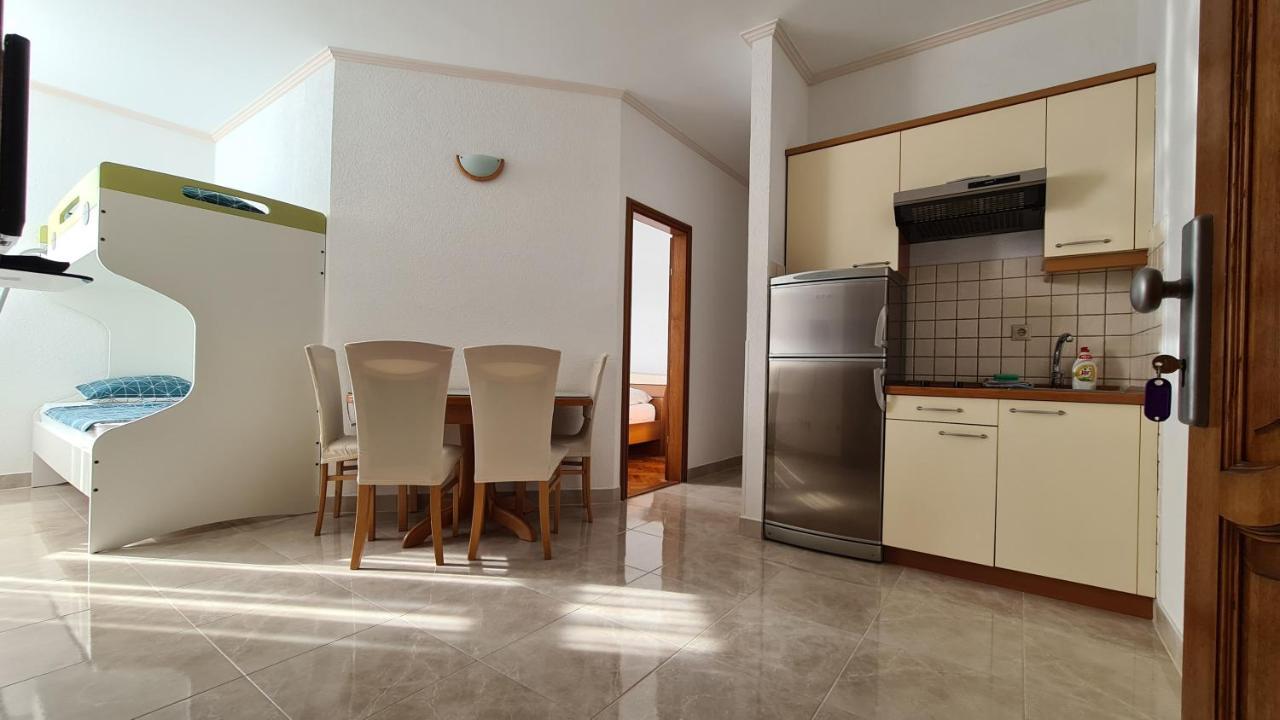 Apartments Plavi Biser Sibenik Ruang foto