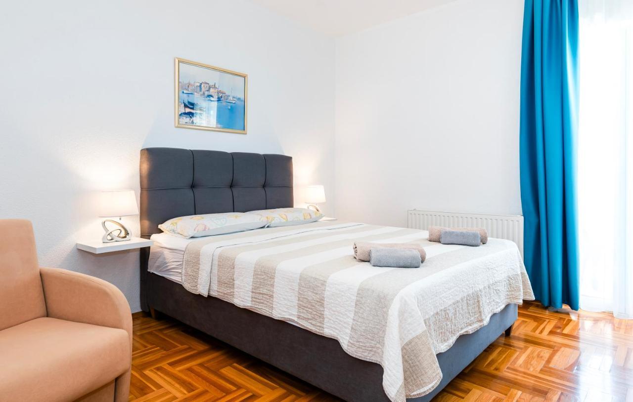Apartments Plavi Biser Sibenik Bagian luar foto