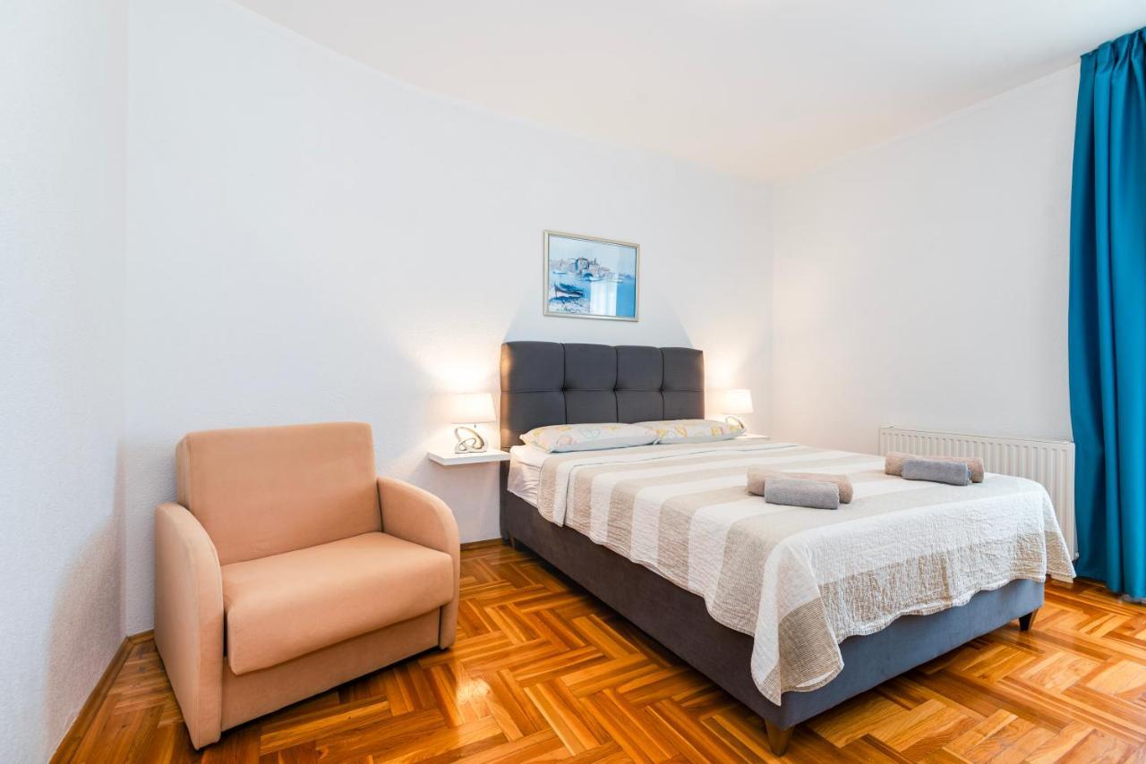 Apartments Plavi Biser Sibenik Bagian luar foto
