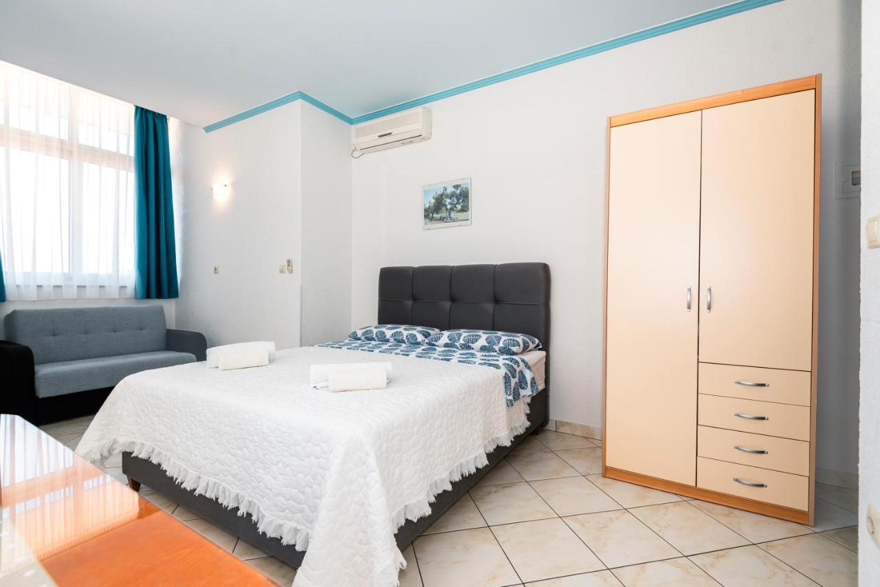 Apartments Plavi Biser Sibenik Ruang foto