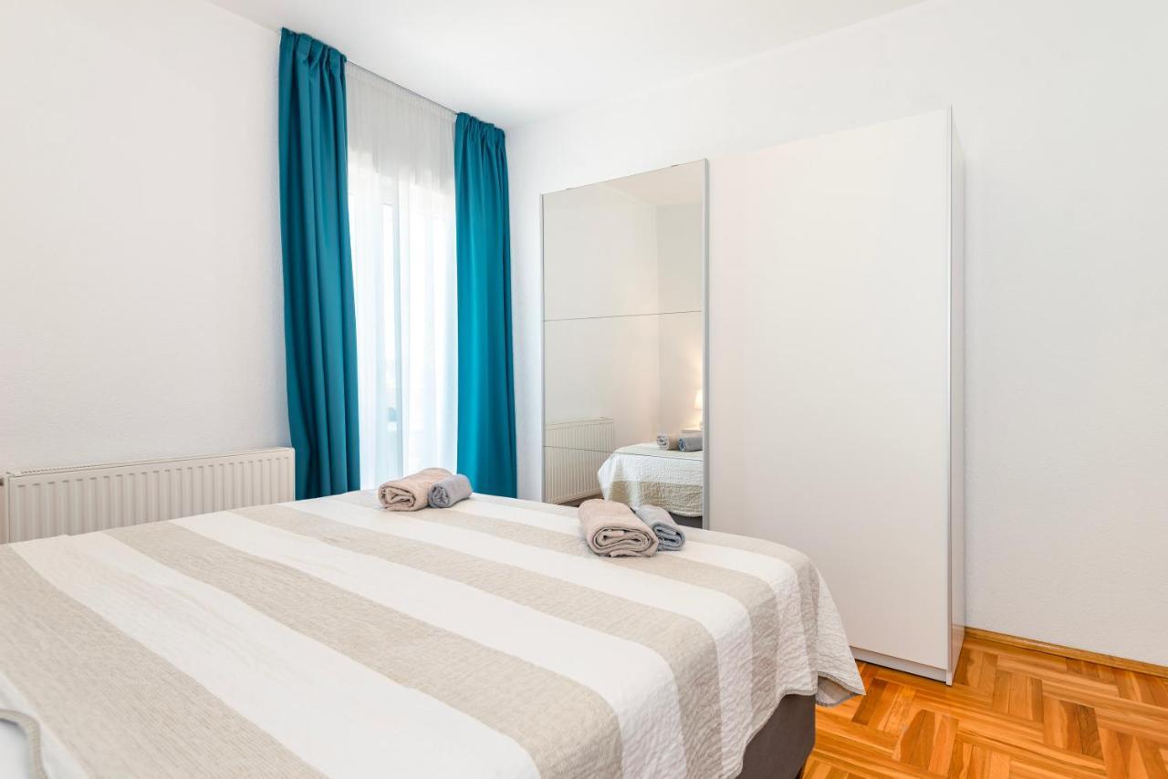 Apartments Plavi Biser Sibenik Bagian luar foto