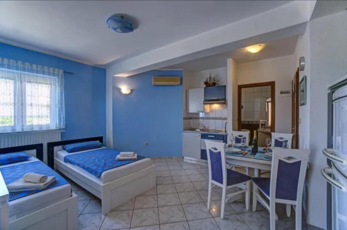 Apartments Plavi Biser Sibenik Ruang foto