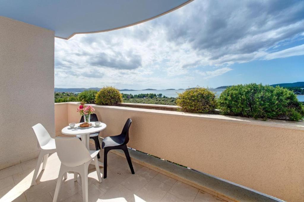 Apartments Plavi Biser Sibenik Ruang foto