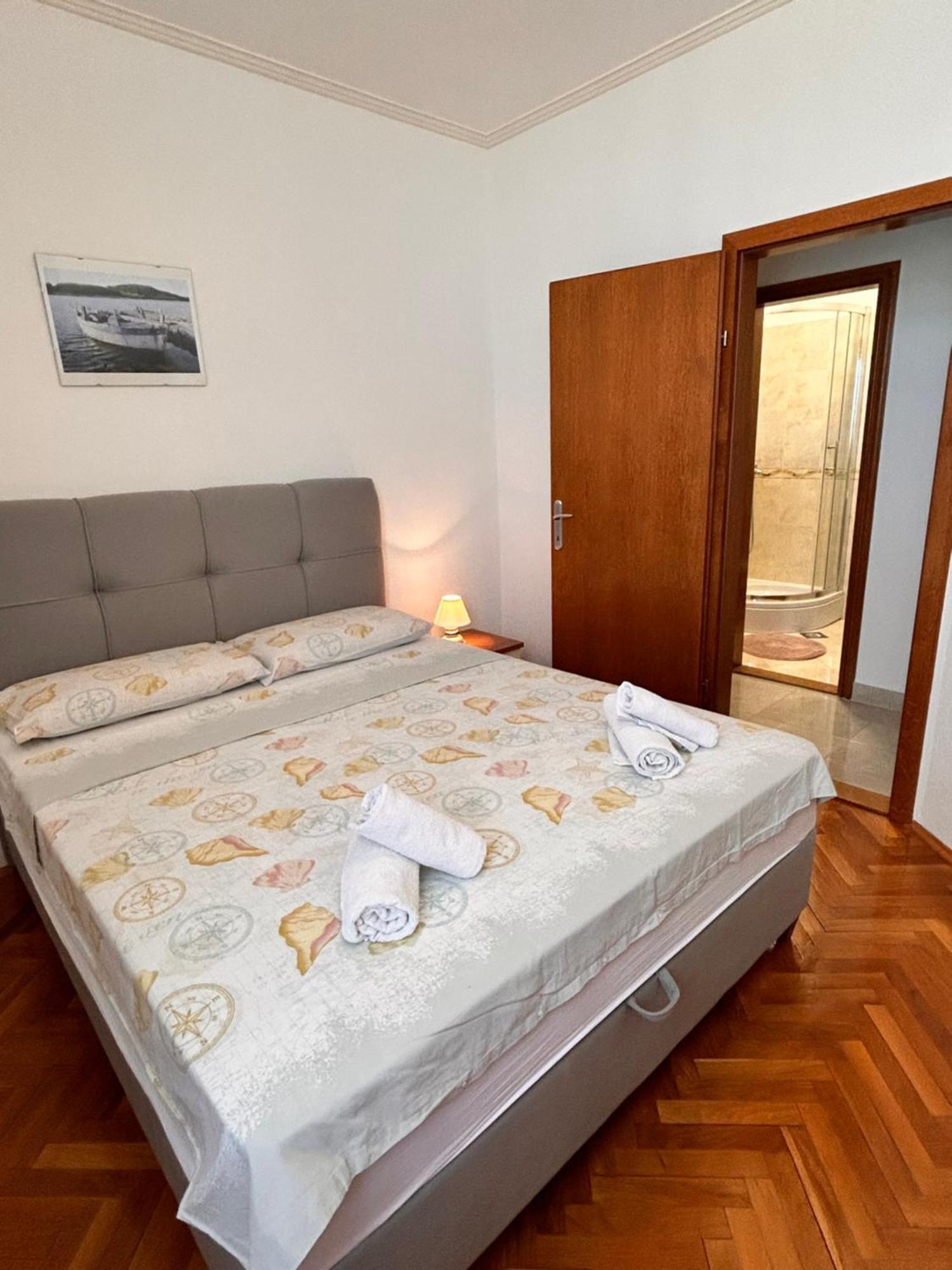 Apartments Plavi Biser Sibenik Bagian luar foto