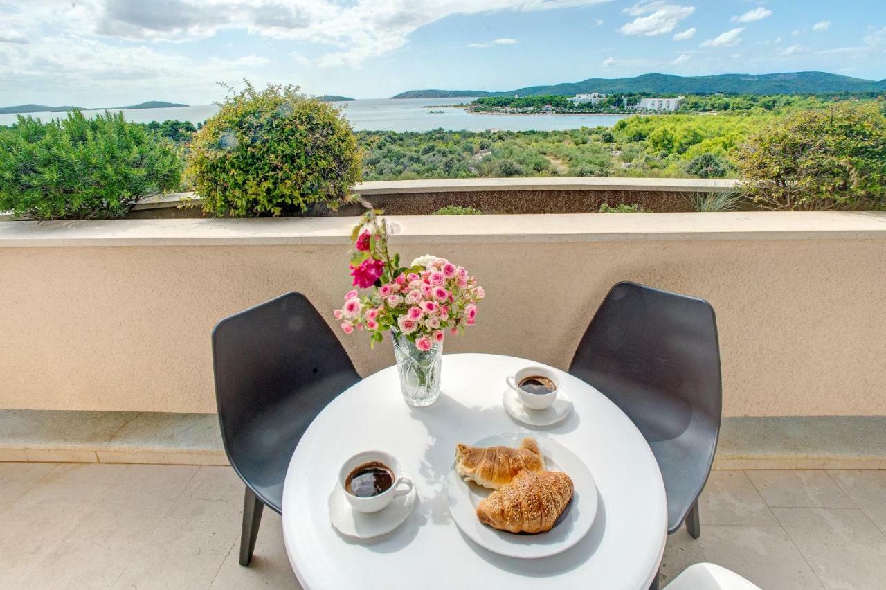 Apartments Plavi Biser Sibenik Bagian luar foto