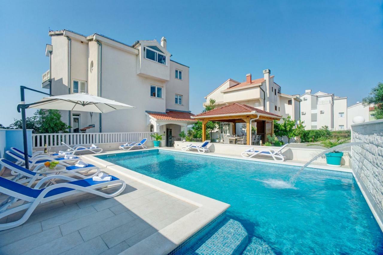 Apartments Plavi Biser Sibenik Bagian luar foto