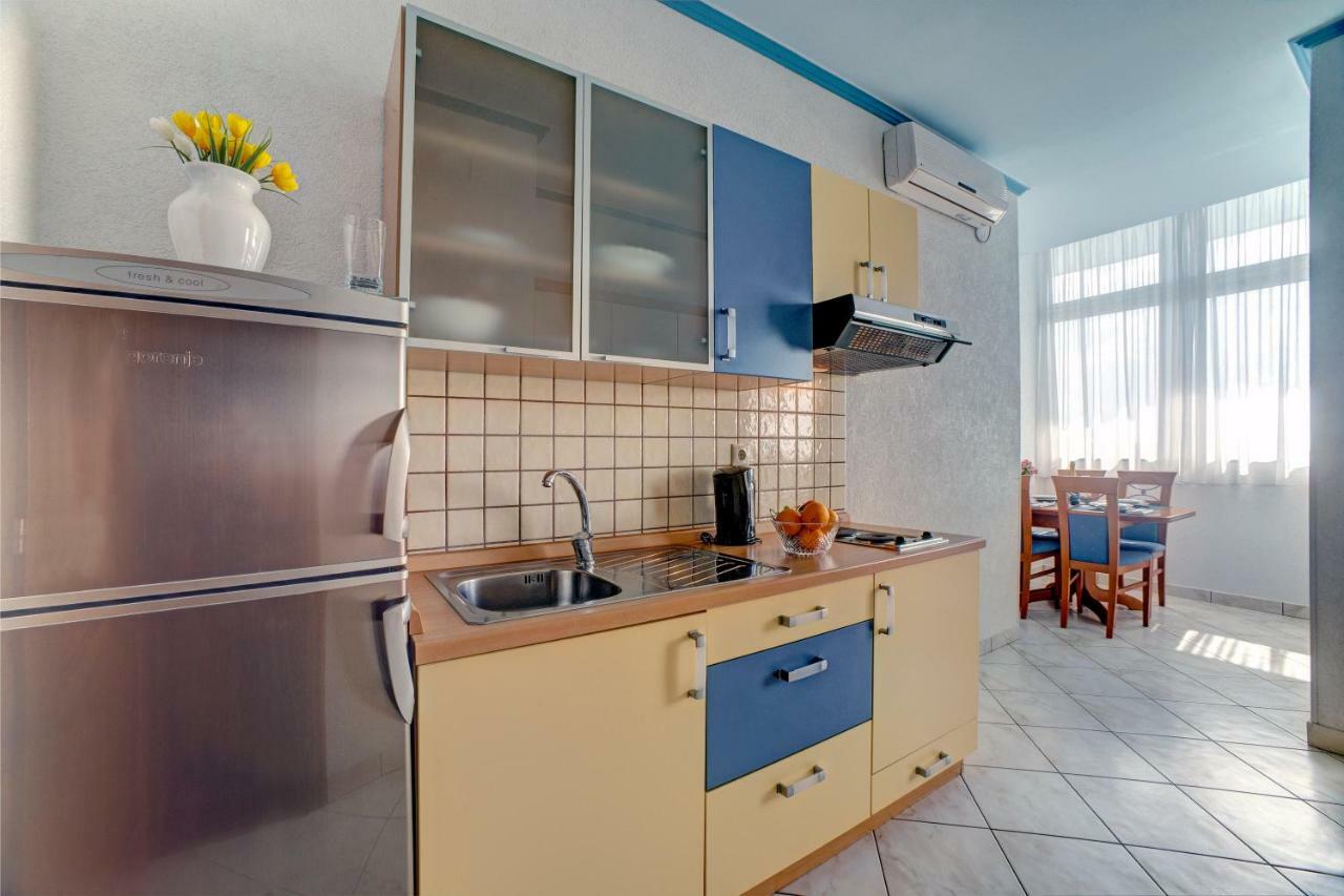 Apartments Plavi Biser Sibenik Bagian luar foto